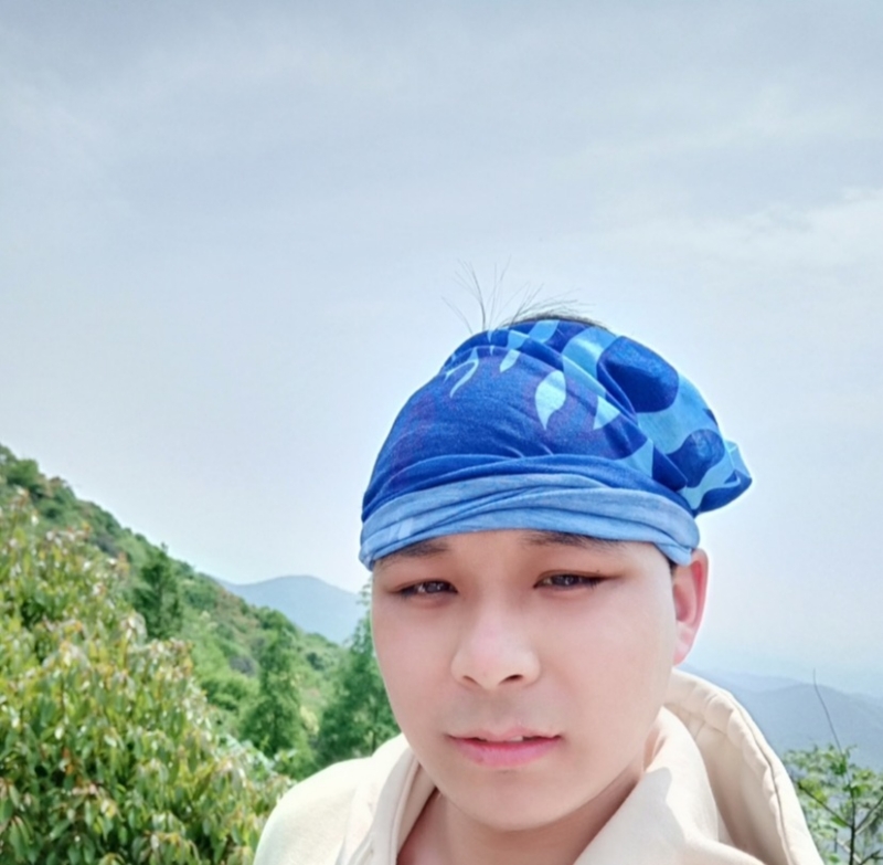 两人一世界的第一张照片--上海闪婚服务中心