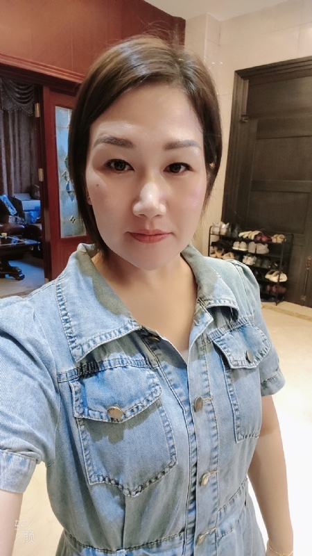 未来可期的第一张照片--上海闪婚服务中心