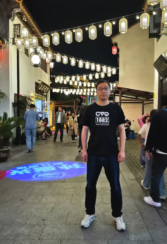 张楚岚的第一张照片--上海闪婚服务中心